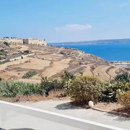 Sunset Court Self Catering Sea View