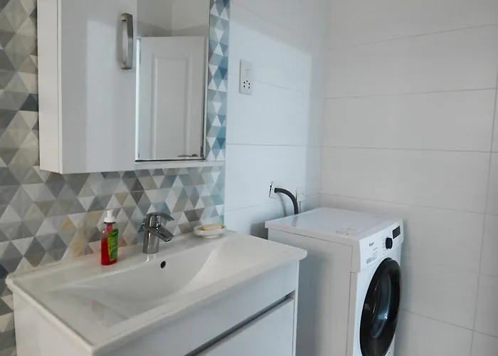 Sunset Court Self Catering Sea View Lejlighed Għajnsielem